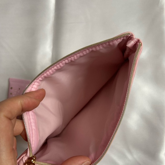 Too faced makeup pouch & Estée Lauder hand - Picture 9 of 9